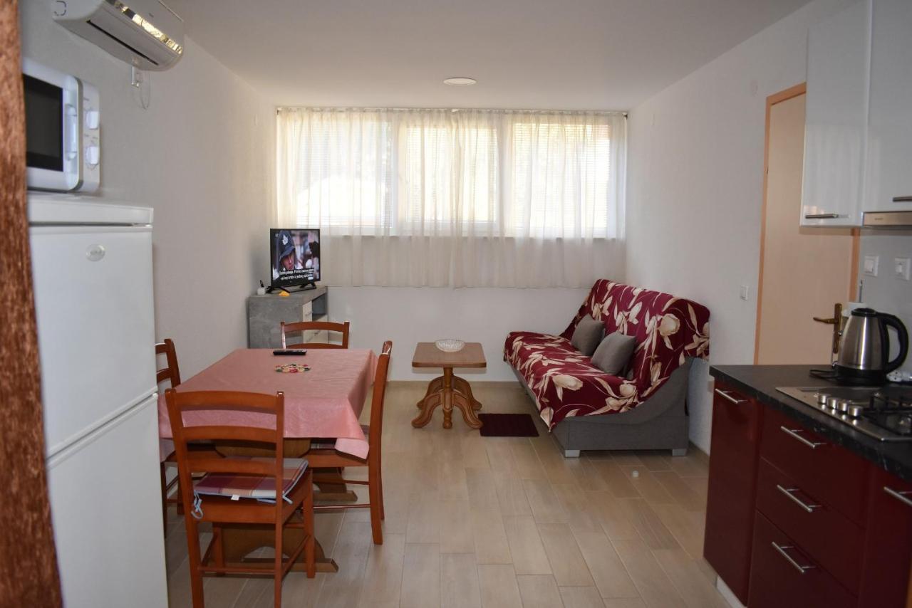Apartments Sime Soline Biograd Na Moru Oda fotoğraf
